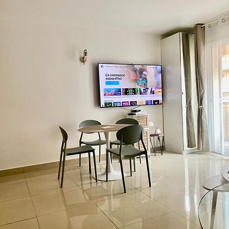 3 Pieces- Vieux Port- Terrasse - Parking Possible Apartment Cannes Luaran gambar